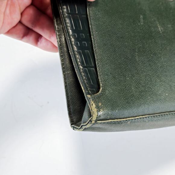 Burberry Vintage Leather Clutch Green Zip Top 10x7 Heritage Luxury - Picture 8 of 10